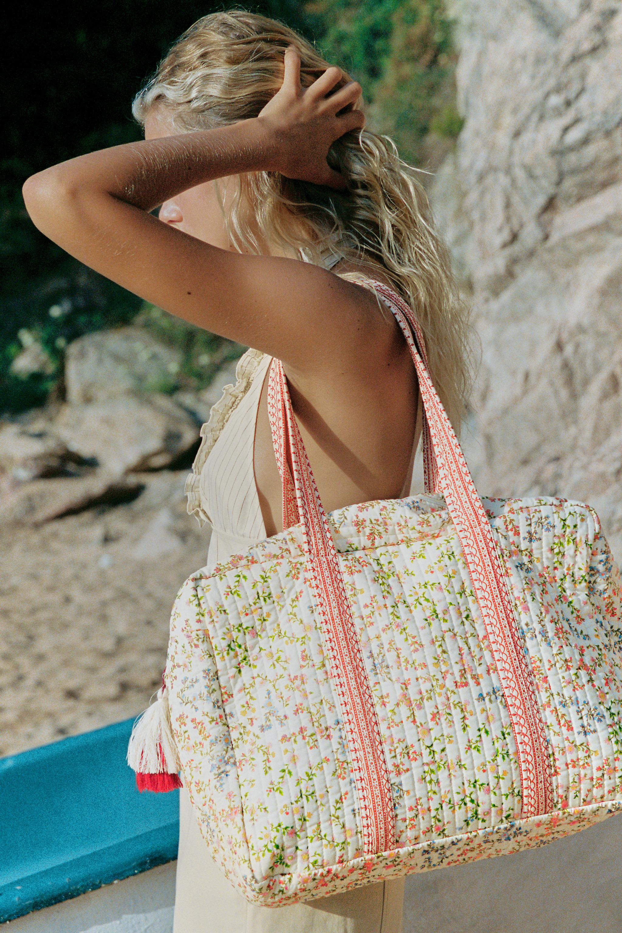 FLORAL PRINT QUILTED BAG